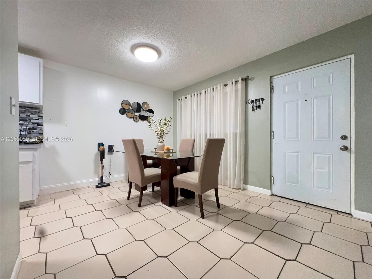 10765 SW 4th St, Unit 3, Sweetwater, FL 33174 Main Photo
