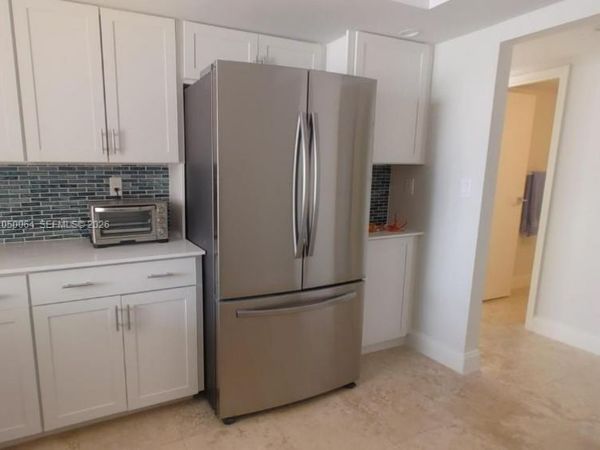 1000 Parkview Dr , Unit 125, Hallandale Beach, FL 33009