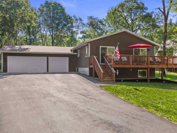 384 Lancer Court, Nekoosa, WI 54457