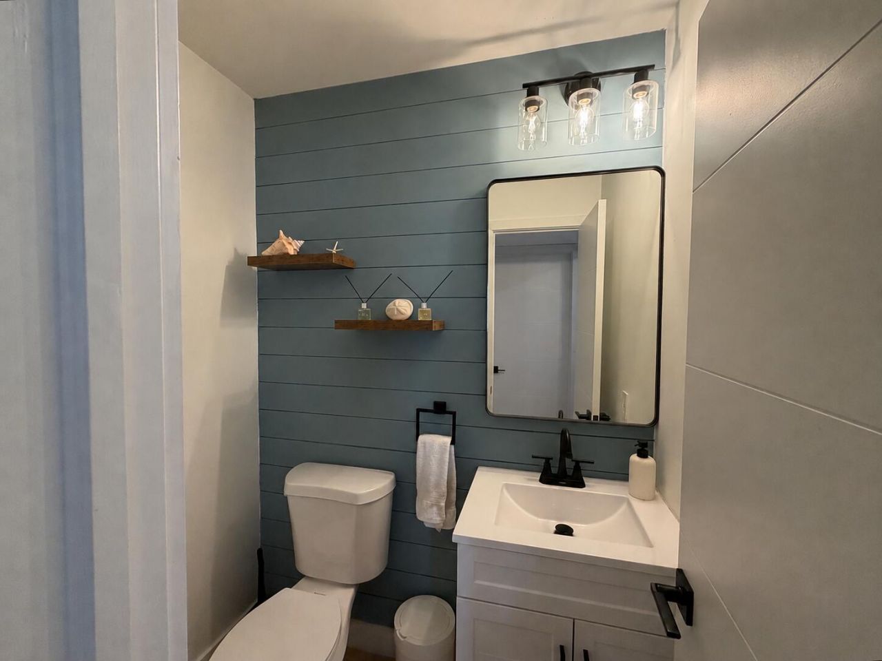 180 Cypress Club Drive, Unit 815, Pompano Beach, FL 33060 Photo