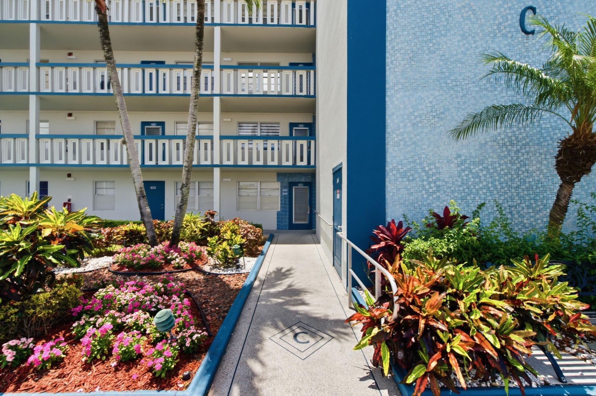1048 Lincoln C, Boca Raton, FL 33434 Photo