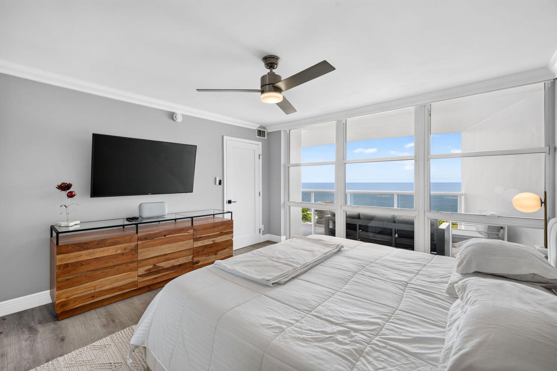 2841 N Ocean Boulevard, Unit 1806, Fort Lauderdale, FL 33308 Photo