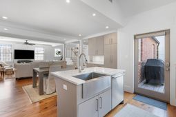 59 Beverly Road photo 4