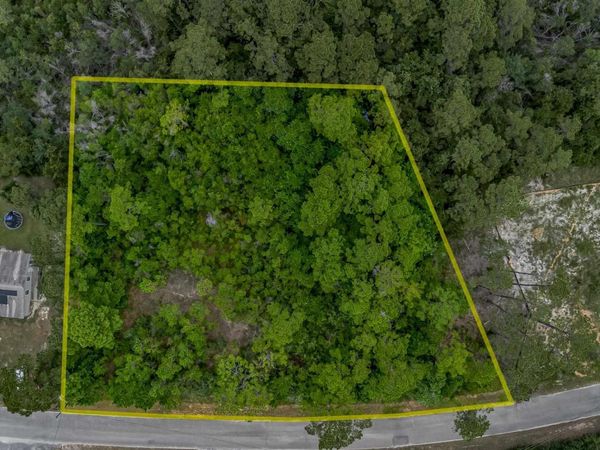 8574 Bay River Rd, Navarre, FL 32566