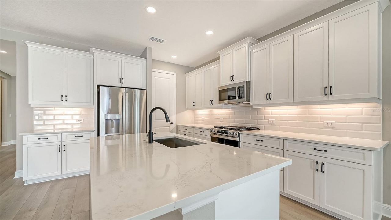 8079 Anthirium Loop , Sarasota, FL 34240 Photo