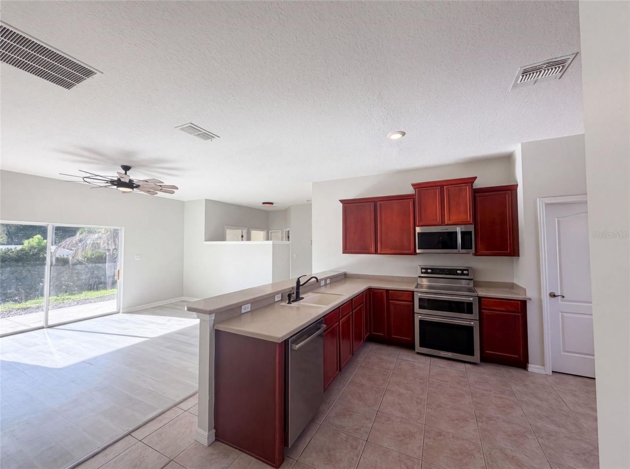 204 Round Man Street , Leesburg, FL 34748 Photo