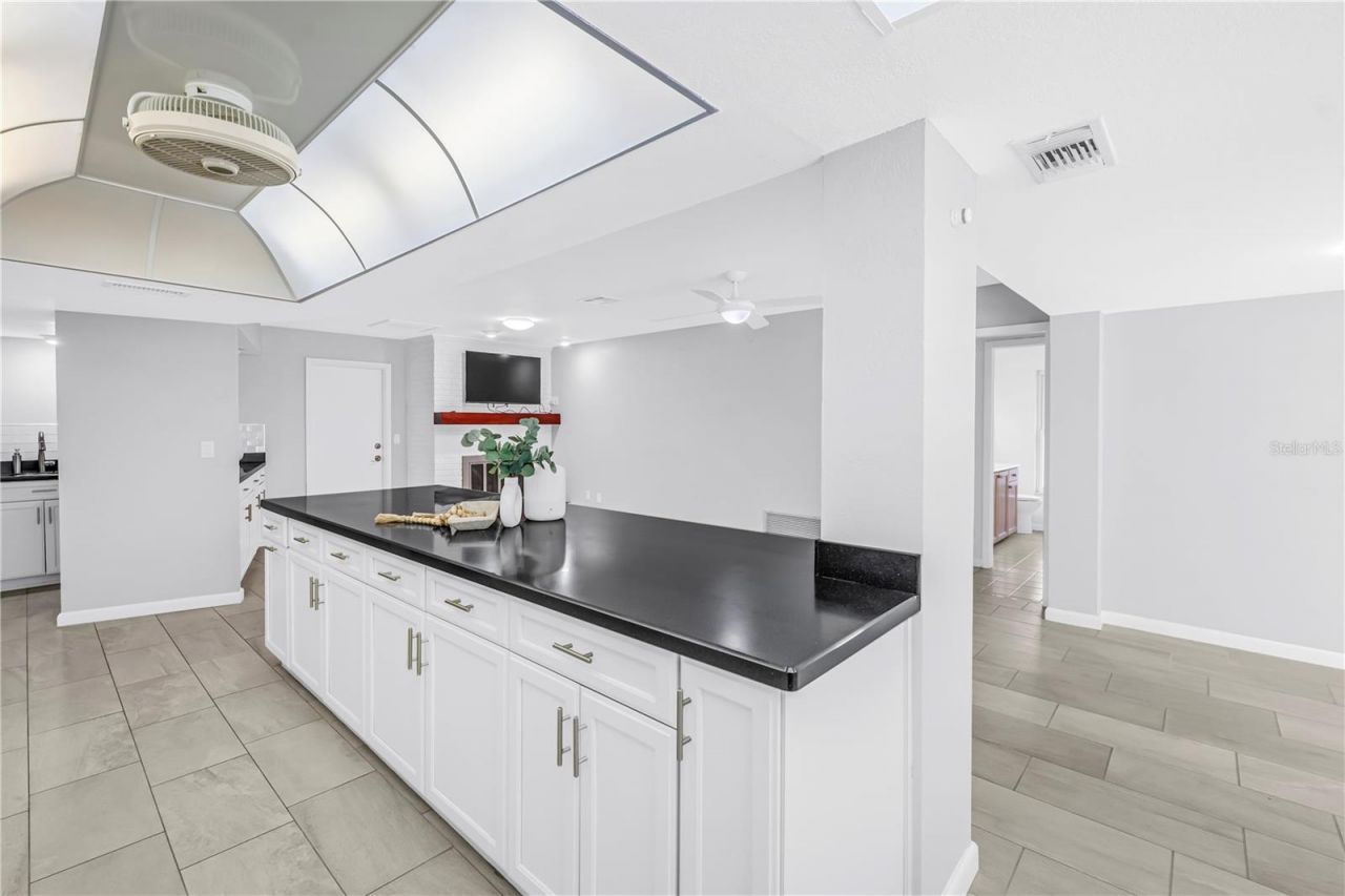 6035 Leeland Street S, Saint Petersburg, FL 33715 Photo