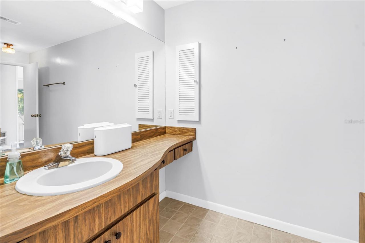 6035 Leeland Street S, Saint Petersburg, FL 33715 Photo