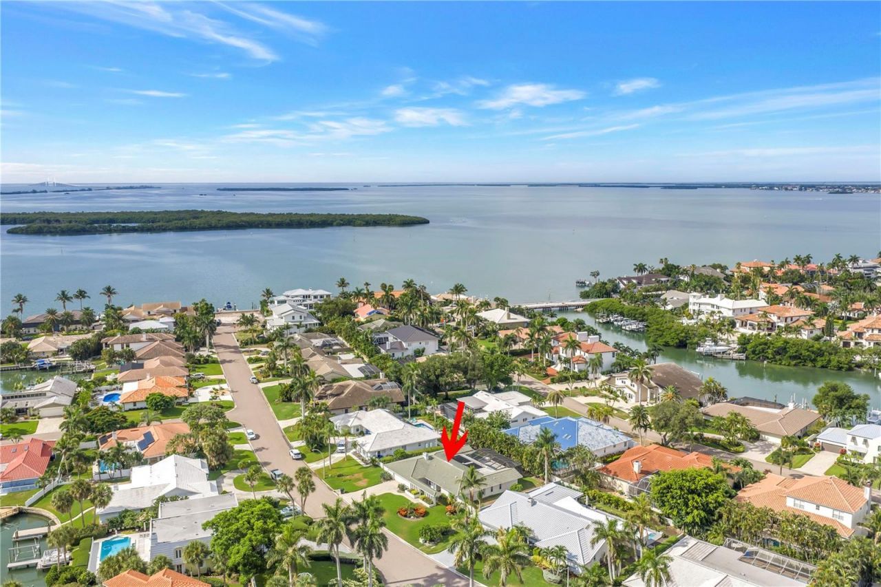 6035 Leeland Street S, Saint Petersburg, FL 33715 Photo