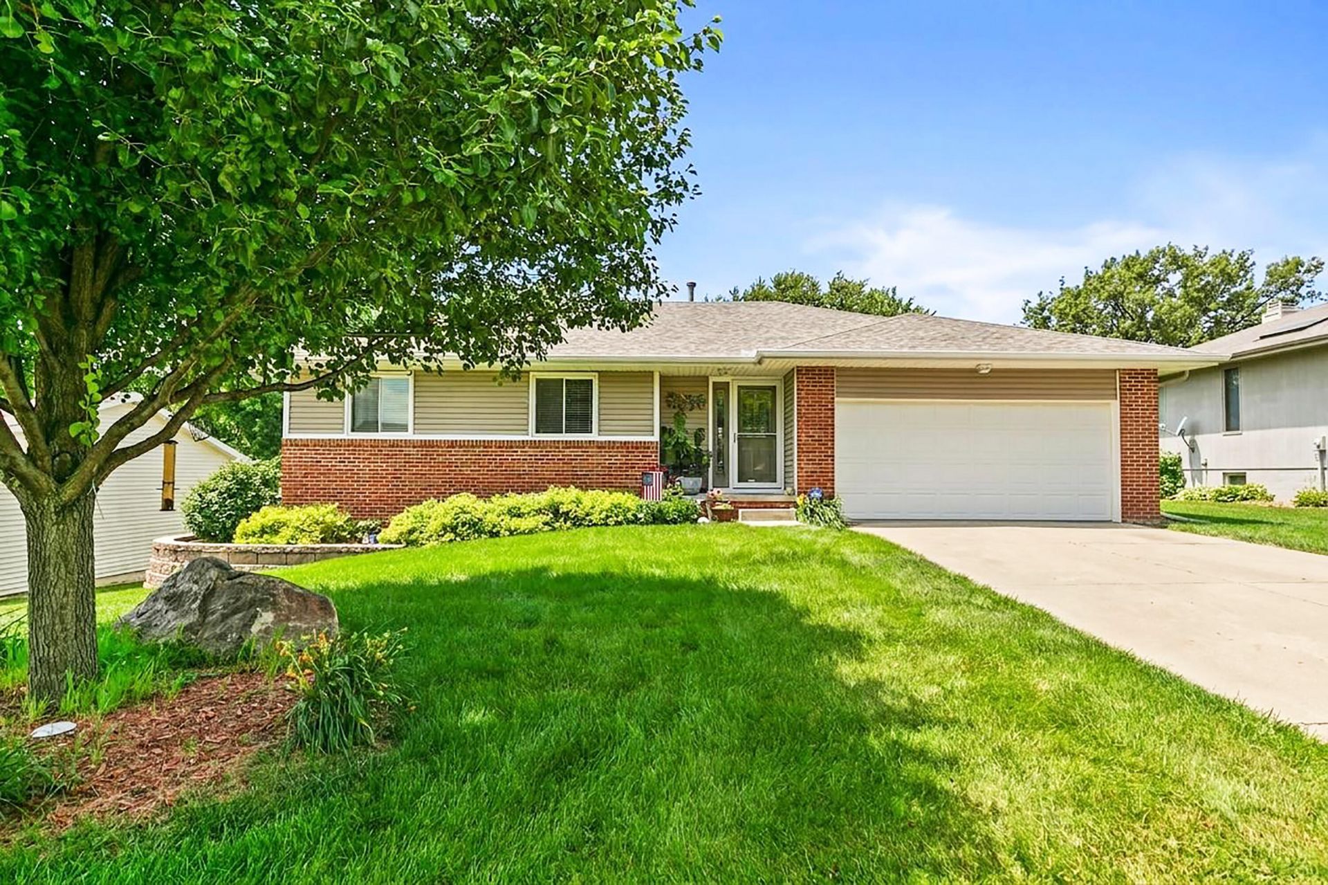 1905 Woodfield Drive, Red Oak, IA 51566 Main Photo