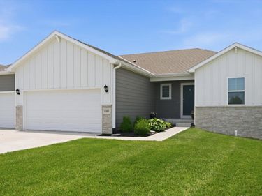680 N 11TH Circle, SPRINGFIELD, NE 68059