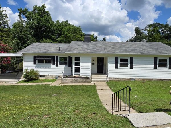 102 Underwood Rd, Oak Ridge, TN 37830