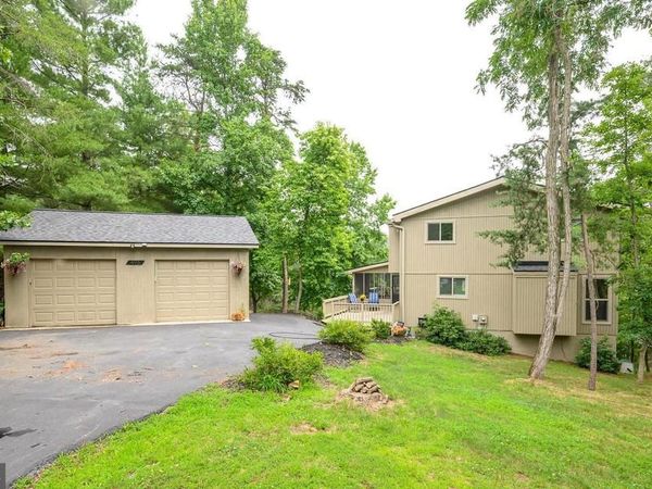 496 WINTER CAMP, HEDGESVILLE, WV 25427