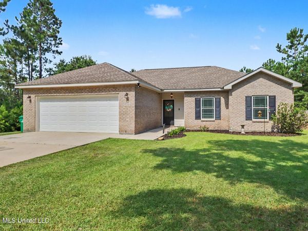 19350 Fenton Dedeaux Road, Kiln, MS 39556