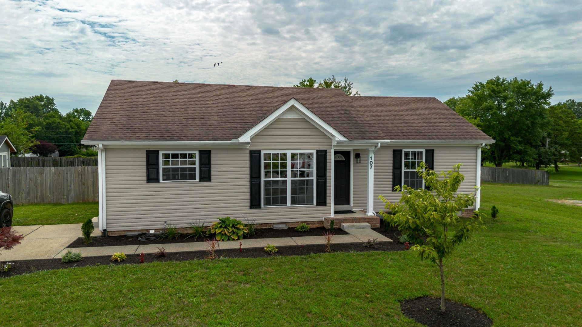 107 Locke Ct , Portland, TN 37148 Main Photo