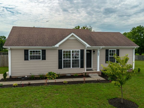 107 Locke Ct , Portland, TN 37148