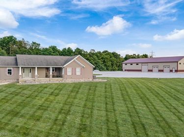 3788 Deerfield Avenue NW, North Lawrence, OH 44666