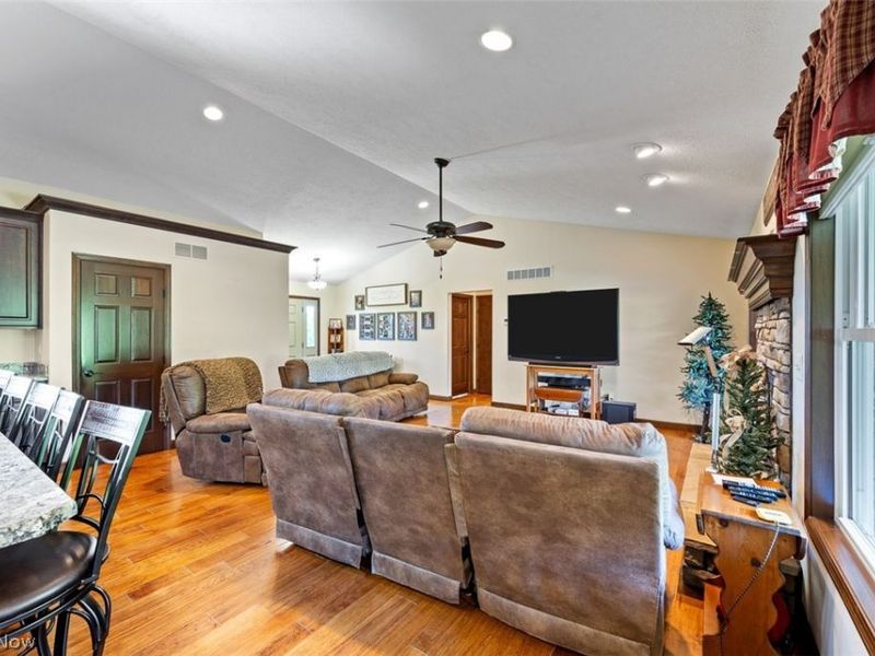 3788 Deerfield Avenue NW, North Lawrence, OH 44666 Photo 13