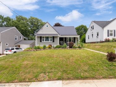 224 Ertle Avenue NE, Massillon, OH 44646