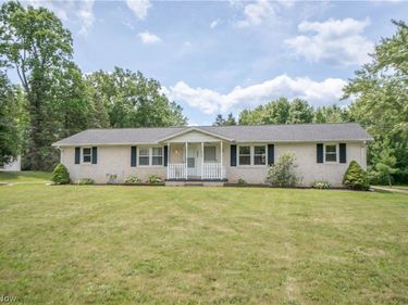 3090-3092 Brumbaugh Street NW, North Canton, OH 44720