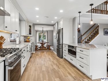 1255 Limerick Road, Papillion, NE 68046