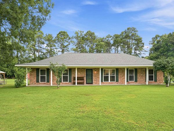17222 Chickasaw Ave, Greenwell Springs, LA 70739
