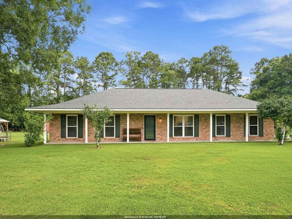 17222 Chickasaw Ave, Greenwell Springs, LA 70739