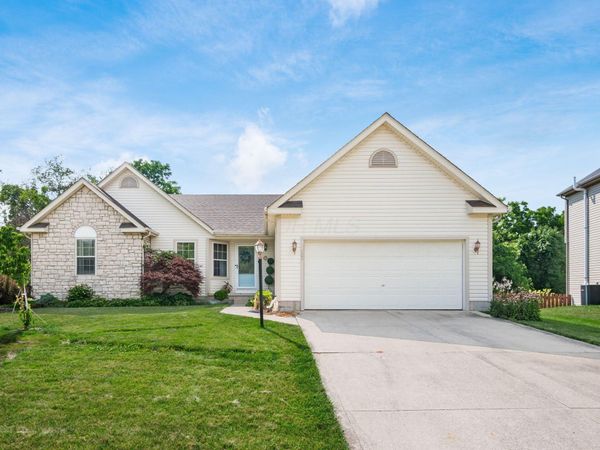 528 Bedford Court , Pickerington, OH 43147