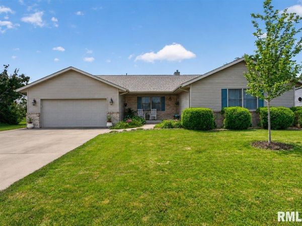 1530 SEQUOIA Drive, Chatham, IL 62629