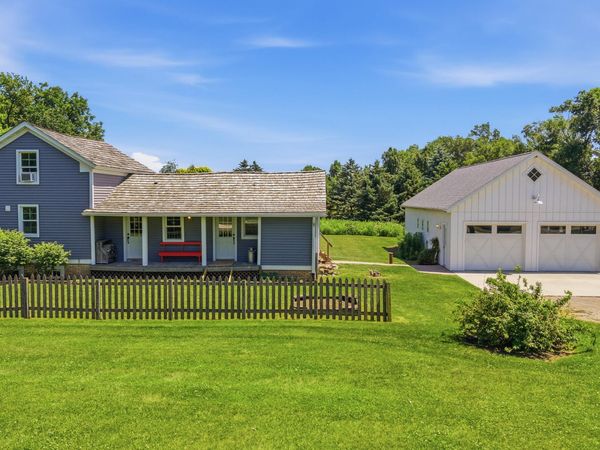 N8246 Pipersville Rd, Ixonia, WI 53094