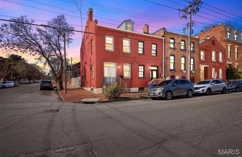 1929 S 9th Street, Saint Louis, MO 63104 Main Photo