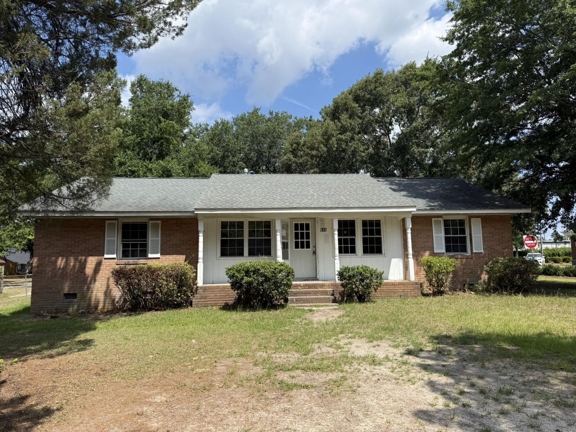 945 Latimore Street Photo 2