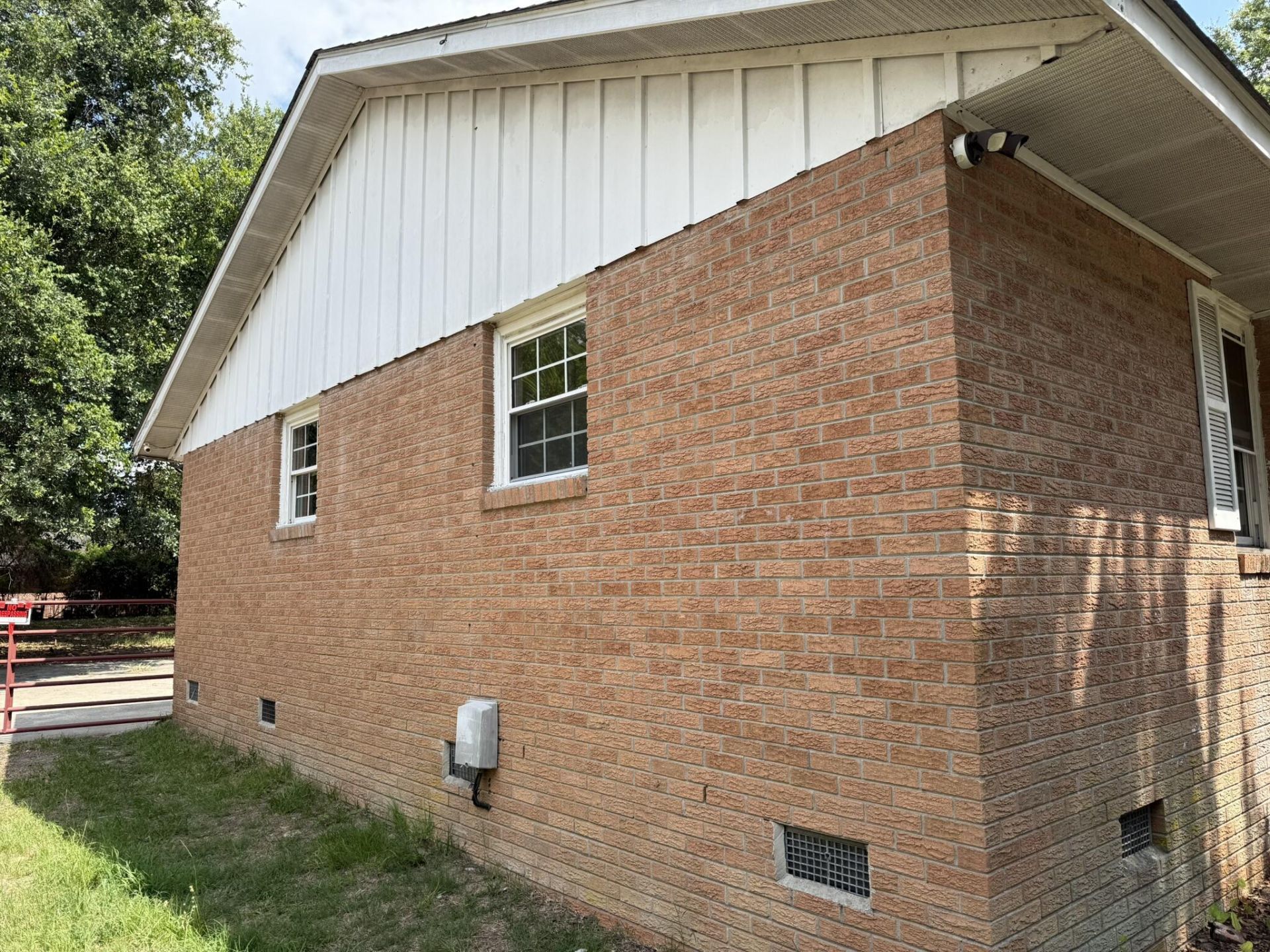 945 Latimore Street Photo 5