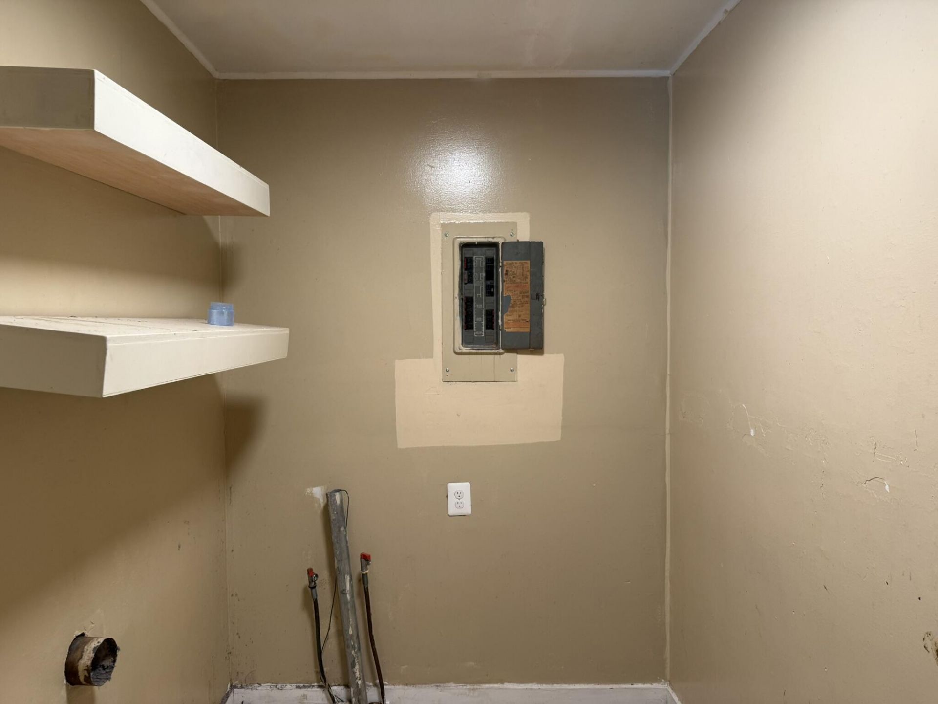 945 Latimore Street Photo 6