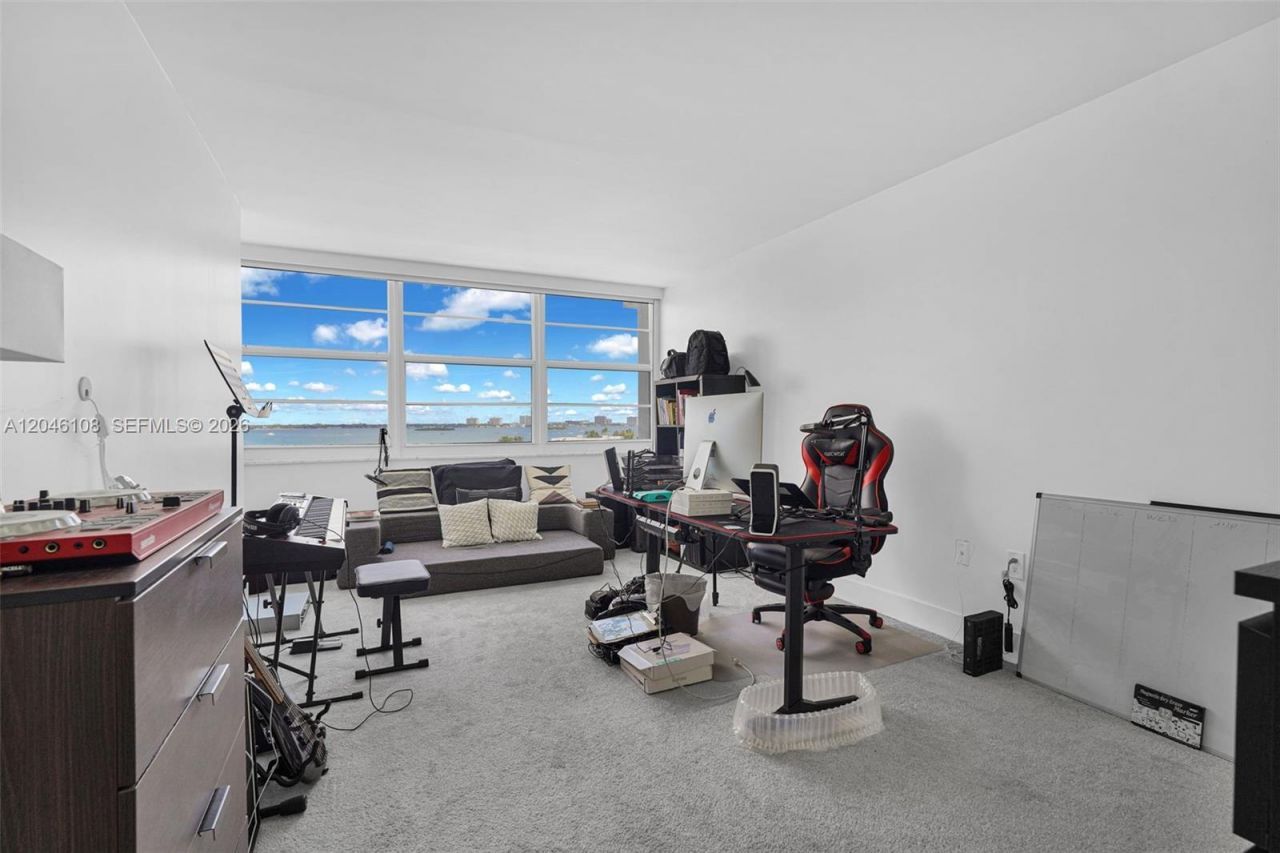 2016 Bay Dr , Unit 808, Miami Beach, FL 33141 Photo