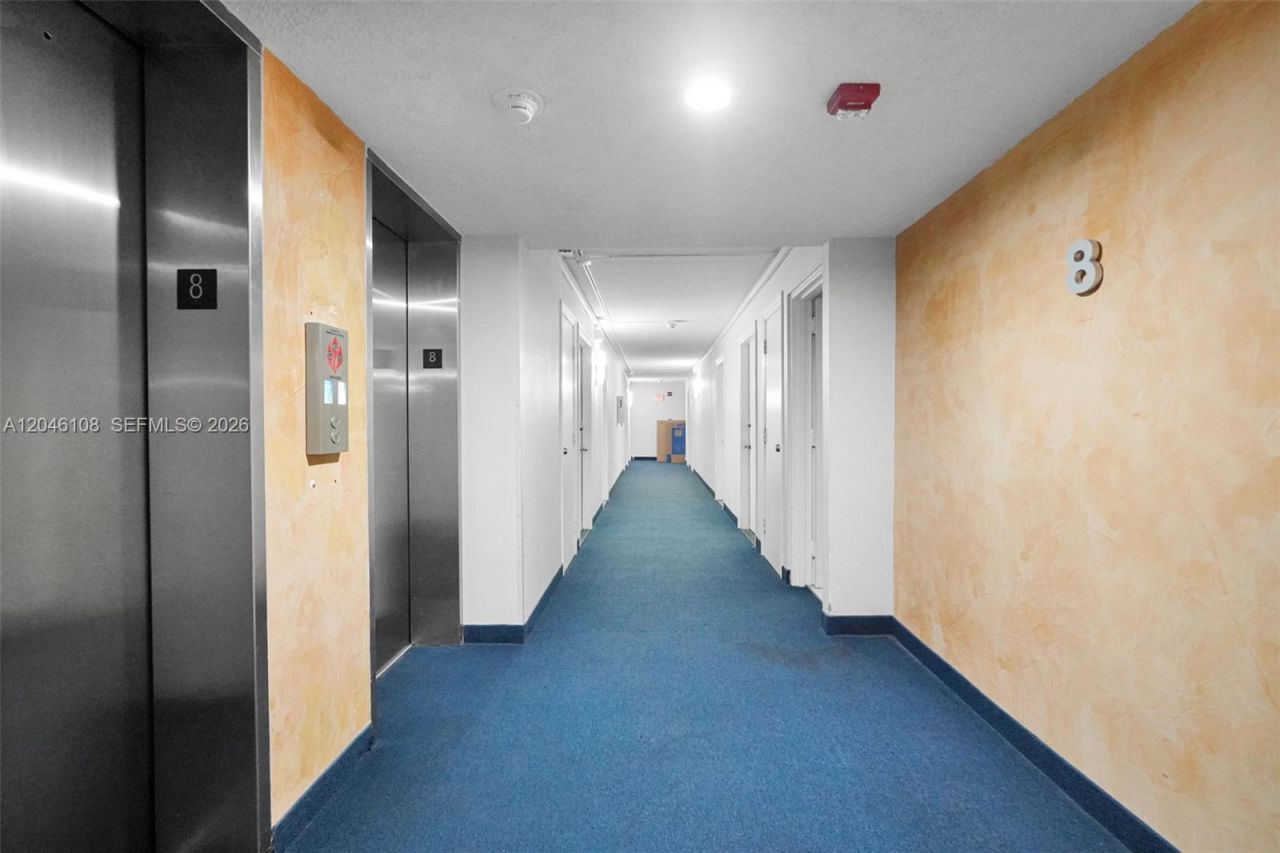 2016 Bay Dr , Unit 808, Miami Beach, FL 33141 Photo