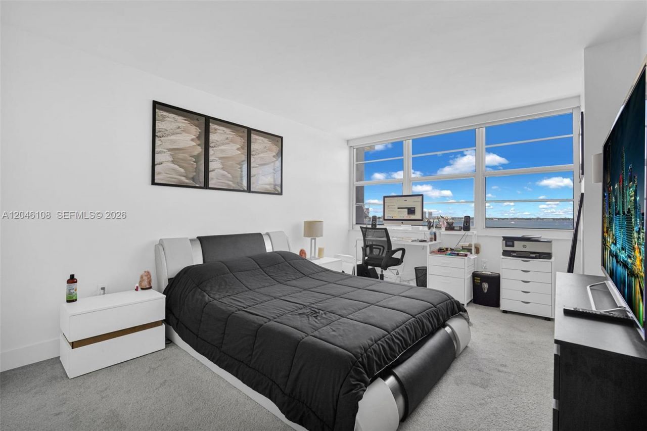 2016 Bay Dr , Unit 808, Miami Beach, FL 33141 Photo