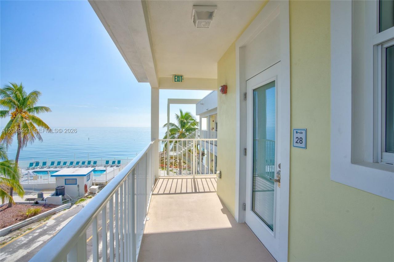 501 E Ocean Dr, Unit 28, Key Colony, FL 33051 Photo