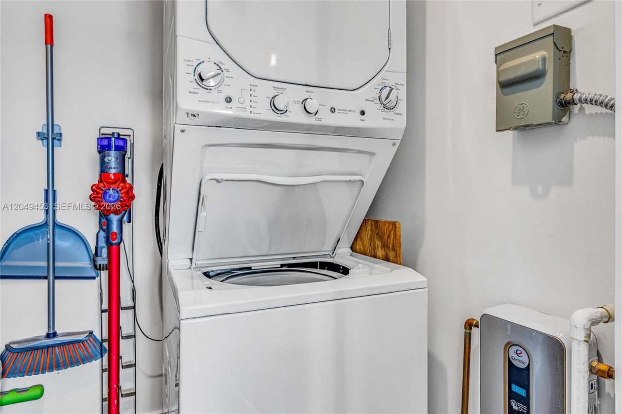 501 E Ocean Dr, Unit 28, Key Colony, FL 33051 Photo
