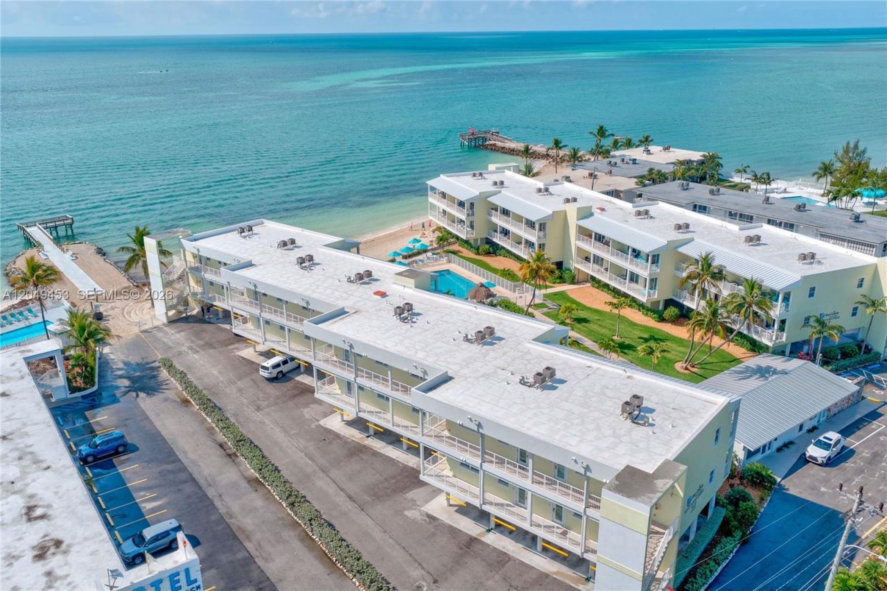 501 E Ocean Dr, Unit 28, Key Colony, FL 33051 Photo