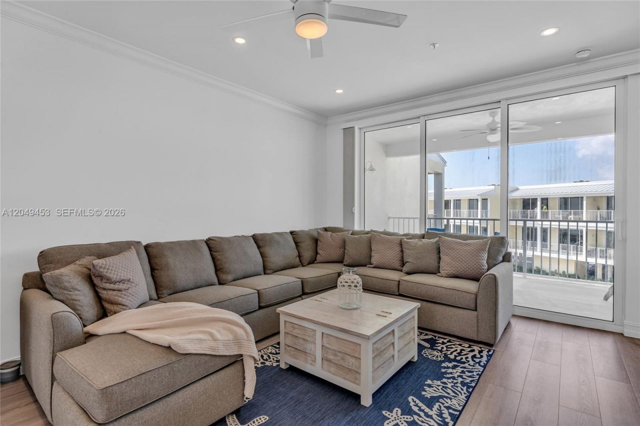 501 E Ocean Dr, Unit 28, Key Colony, FL 33051 Photo