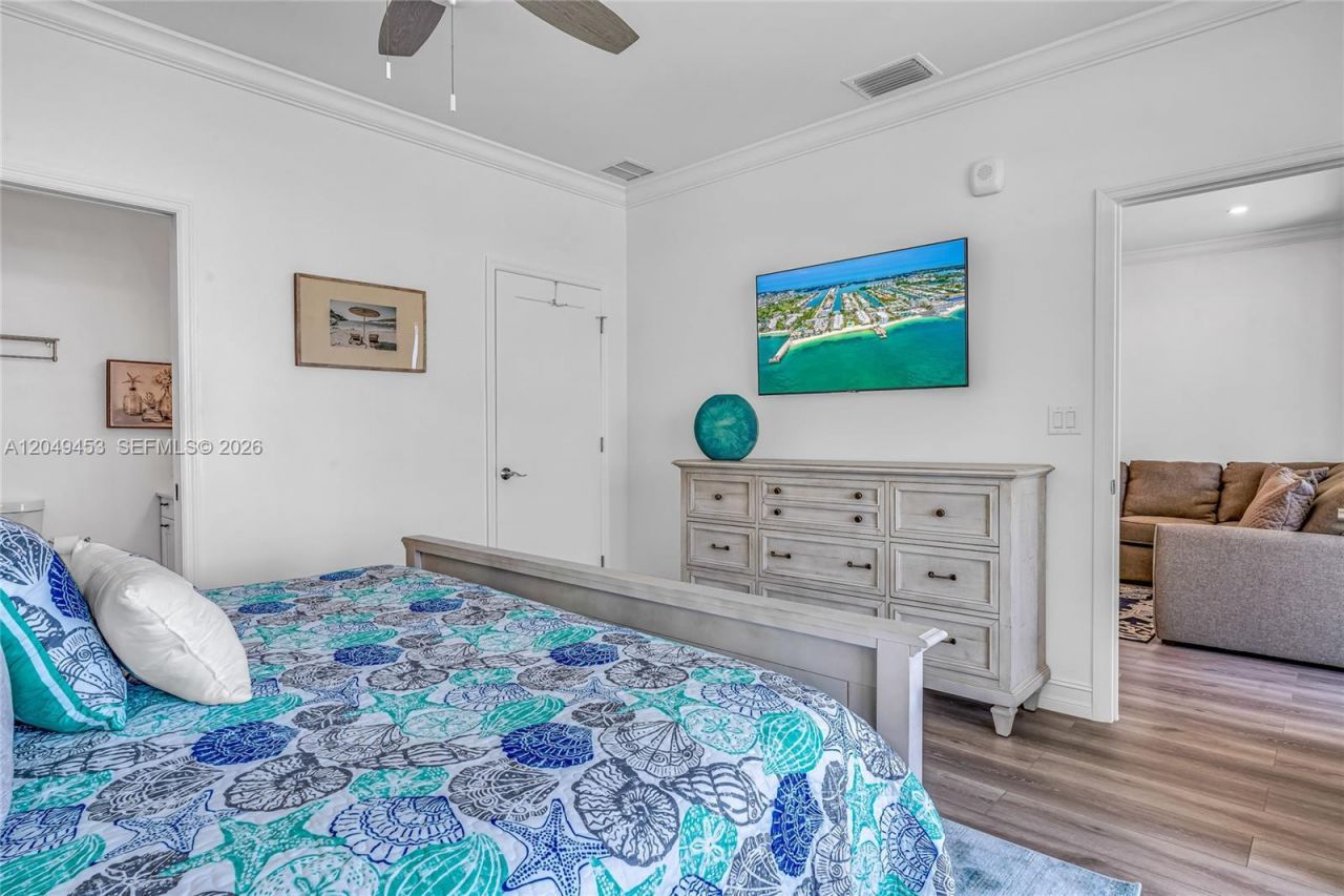 501 E Ocean Dr, Unit 28, Key Colony, FL 33051 Photo