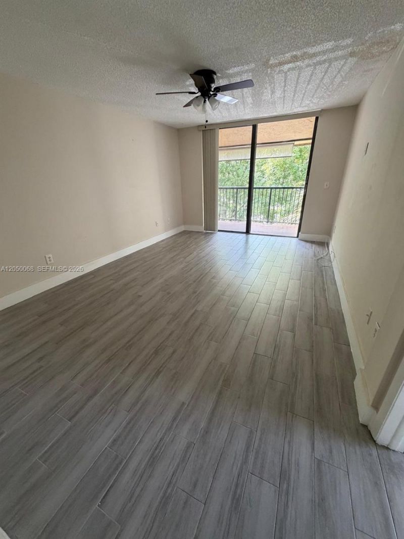 14421 N Kendall Dr , Unit 412M, Miami, FL 33186 Photo