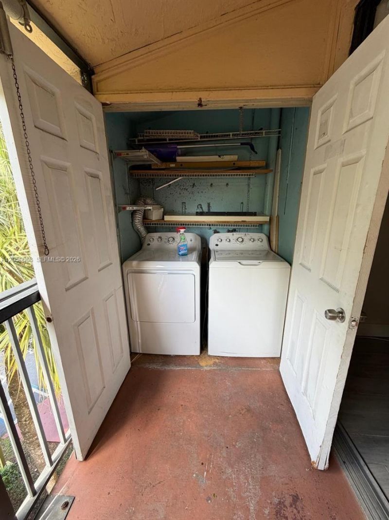 14421 N Kendall Dr , Unit 412M, Miami, FL 33186 Photo