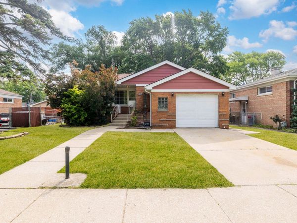 8841 Tulley Avenue , Oak Lawn, IL 60453