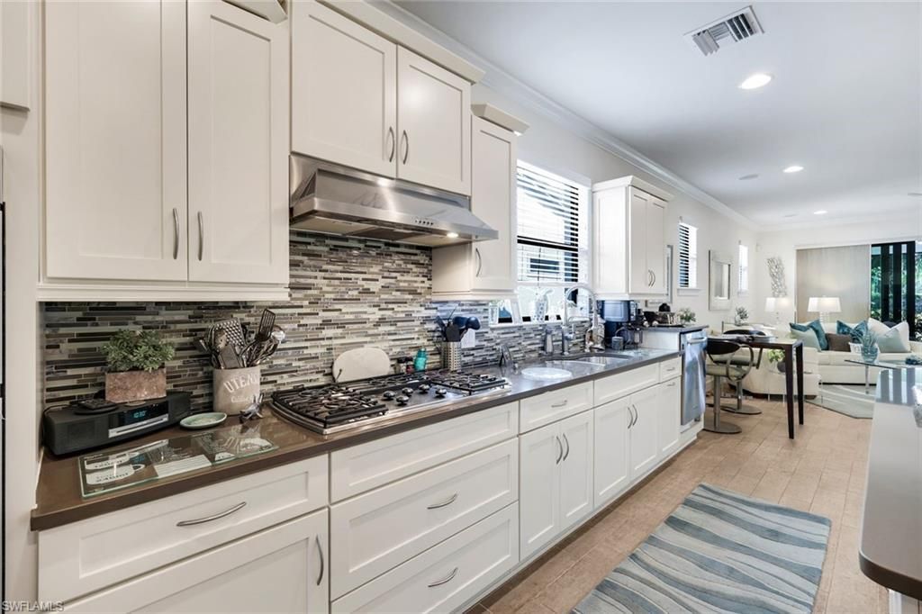 16345 Camden Lakes Cir , Naples, FL 34110 Photo