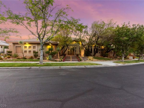 9308 Canyon Classic Drive , Las Vegas, NV 89144