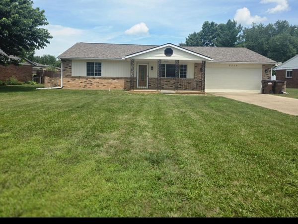 8206 Meadowlark Drive, Carlisle, OH 45005