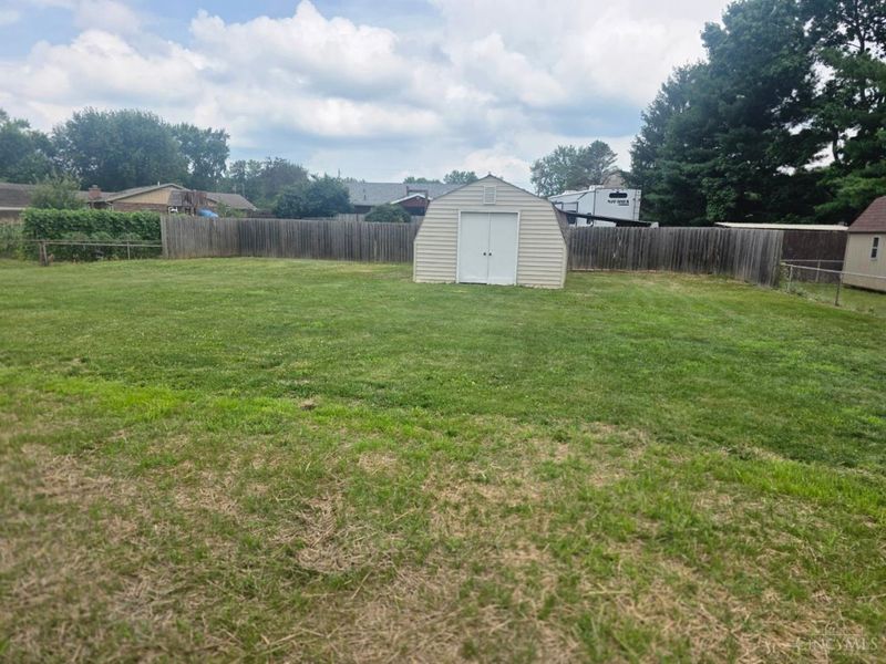 8206 Meadowlark Drive, Carlisle, OH 45005 Photo 11