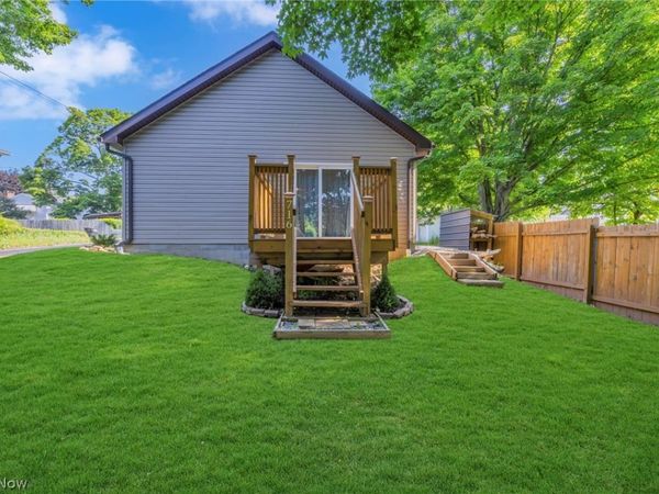 716 W Clark Street , East Palestine, OH 44413
